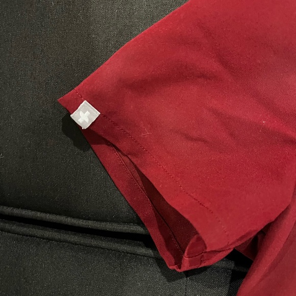 Set Figs Workwear Red / Burgundy Scrub Set Top size M
Pants M
NWOT - Picture 4 of 9